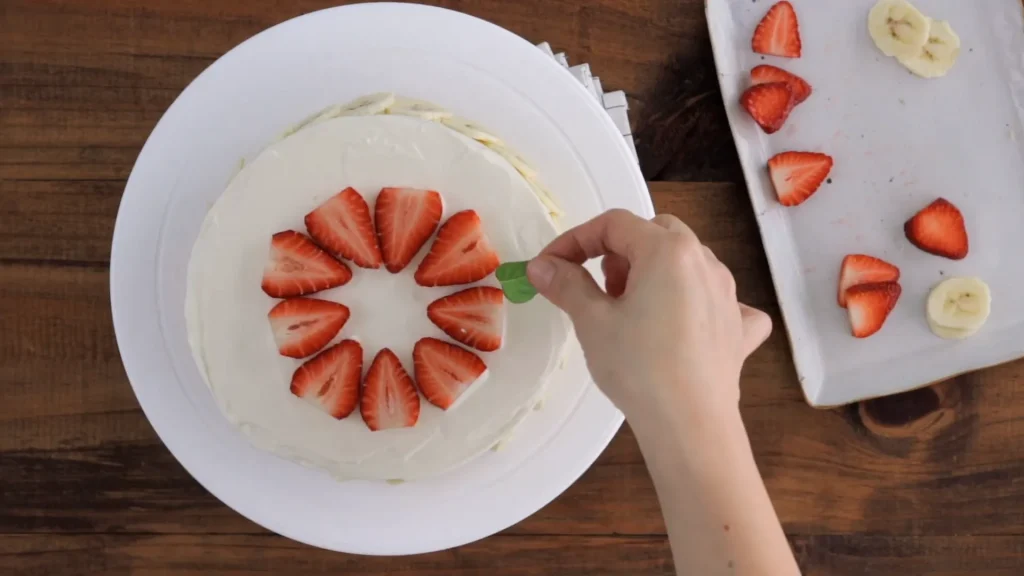 BANANA STRAWBERRY CAKEㅣPastel de platano con fresaㅣMartes de Postre